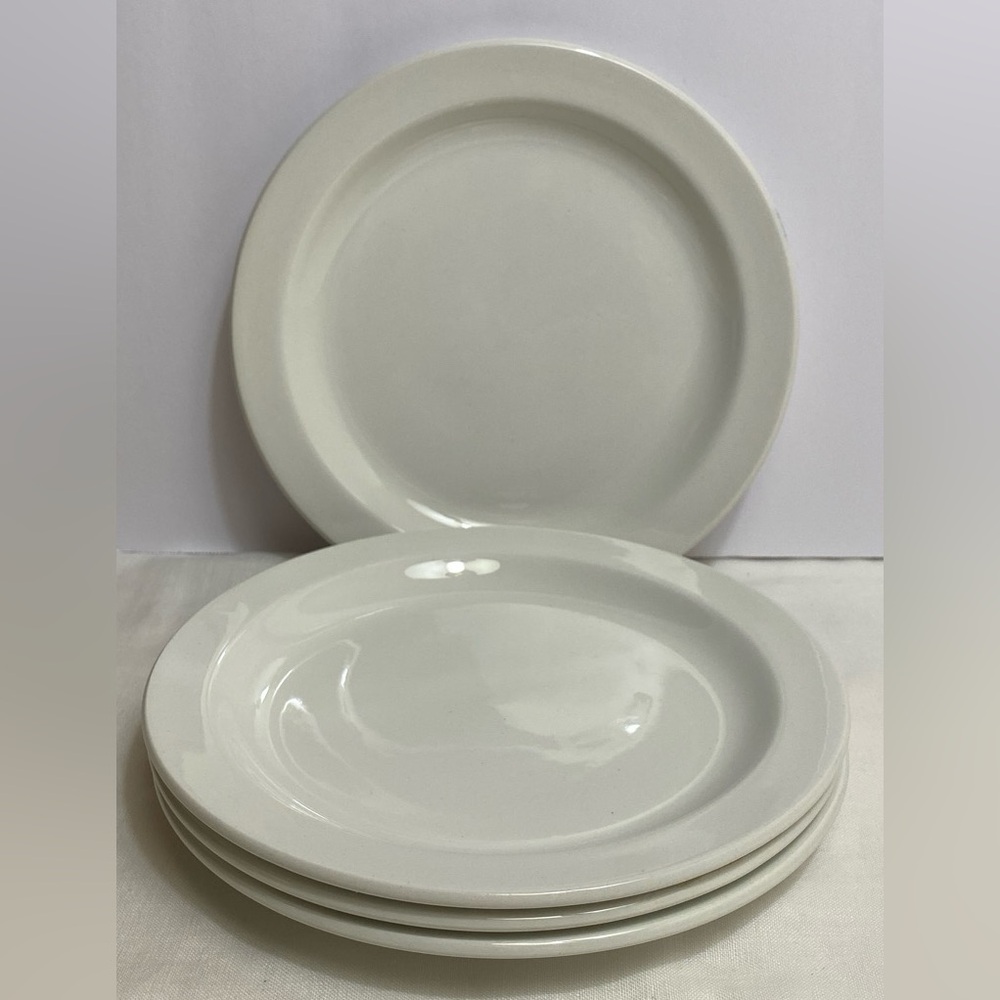 *SOLD* 🦋New Listing🦋(4) Midwinter Stonehenge White 7” Bread Plates
